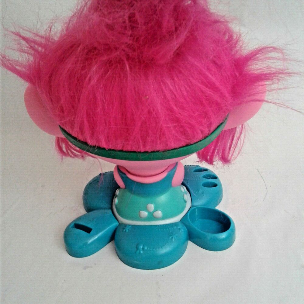 Just Play Trolls Poppy Pink Roll Play Pretend Styling Station Standing Head 12" - Picture 2 of 8